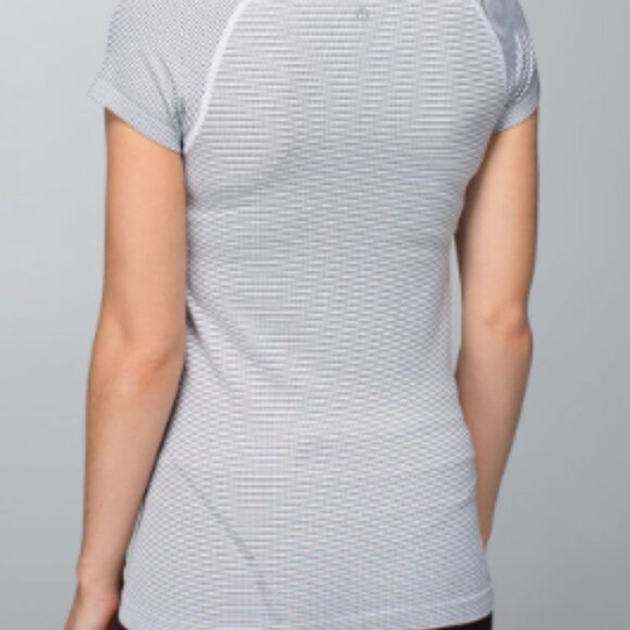 (6014)  🍋 LULULEMON RUN: Swiftly Tech Short Sleeve *Stripe Sz 12 - Picture 3 of 8